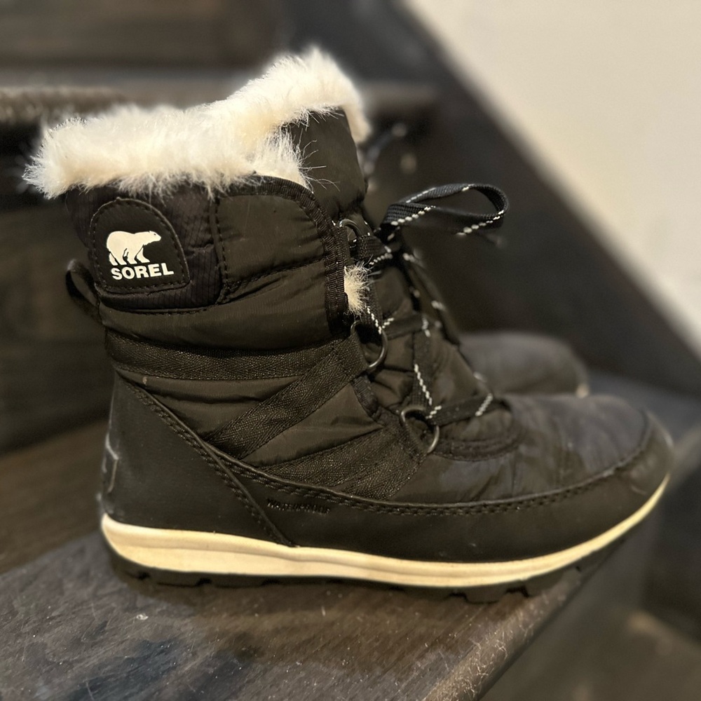 Like New Sorel Whitney